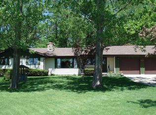 22224 Plank Rd, Kansasville, WI 53139