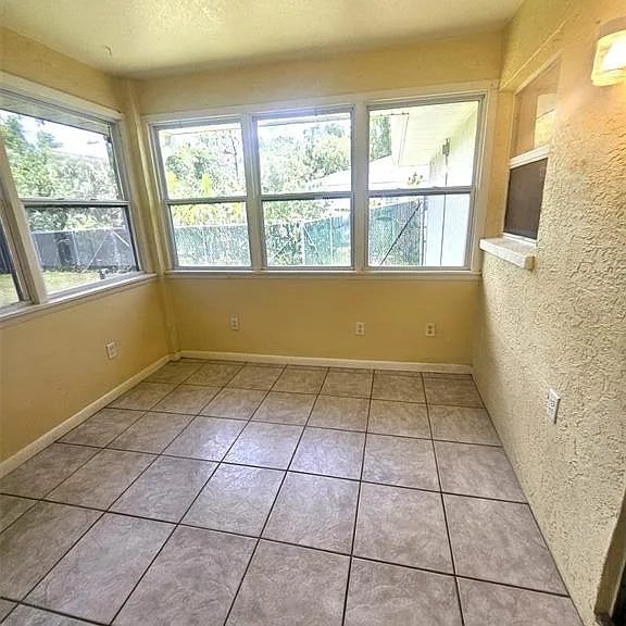 23123 Glen Ave — Photo 13