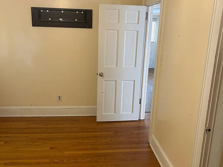 1455 Farmington Ave #2 — Photo 17
