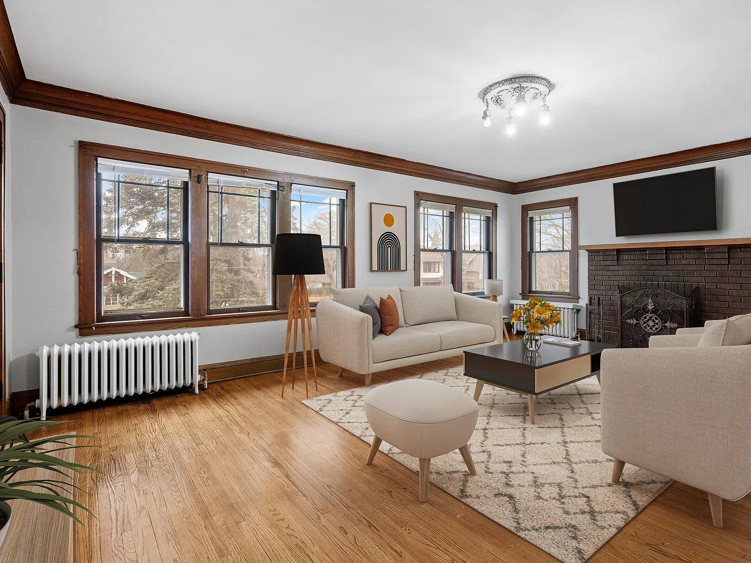 Harriet Ave Apartments — Photo 3