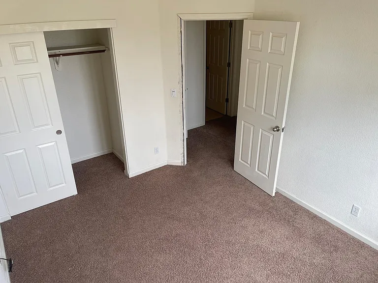 4221 Lasalle Dr — Photo 15