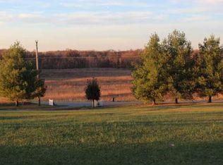 393 Ben Albert Rd, Cottontown, TN 37048