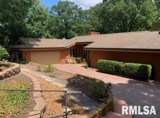 10 Timberhill St, Springfield, IL 62704