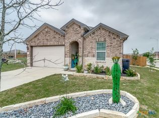106 Half Moon Ct, San Marcos, TX 78666
