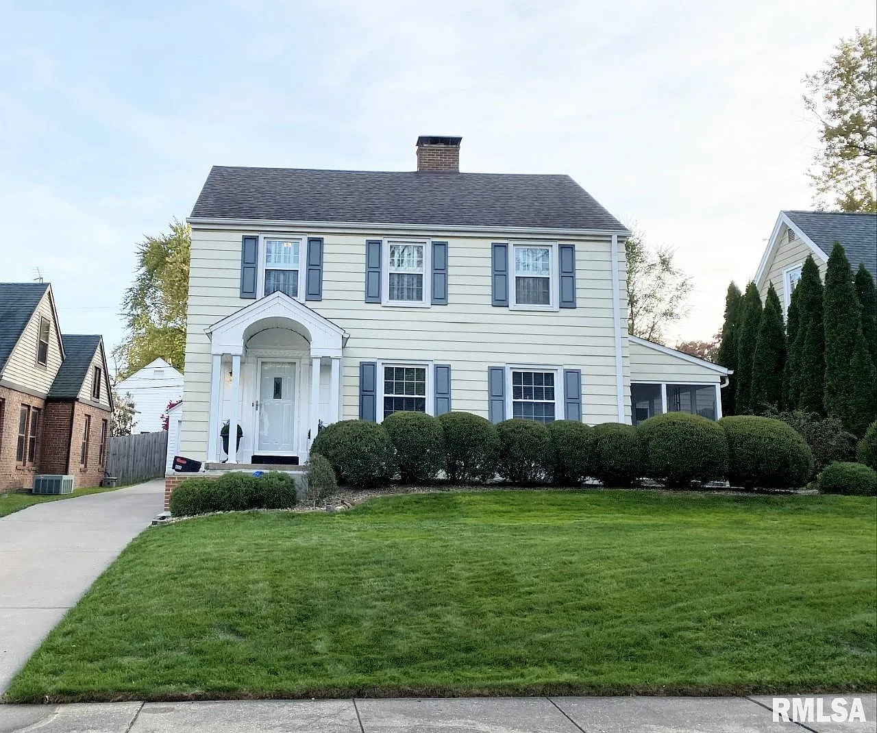 406 W Maywood Ave photo 1
