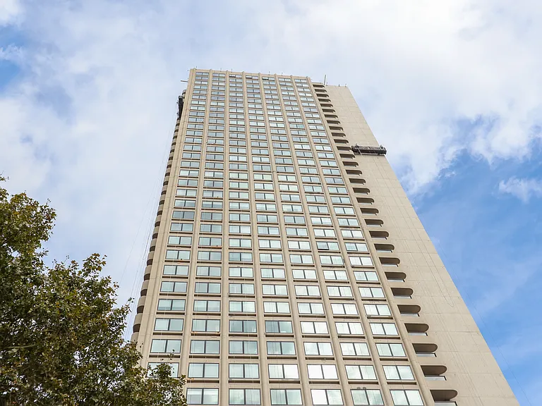 65 E India Row #19D — Photo 25