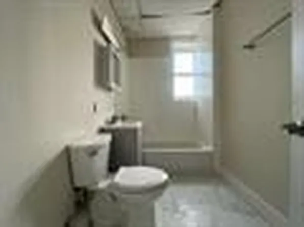 185 Garfield Avenue image 7 of 8