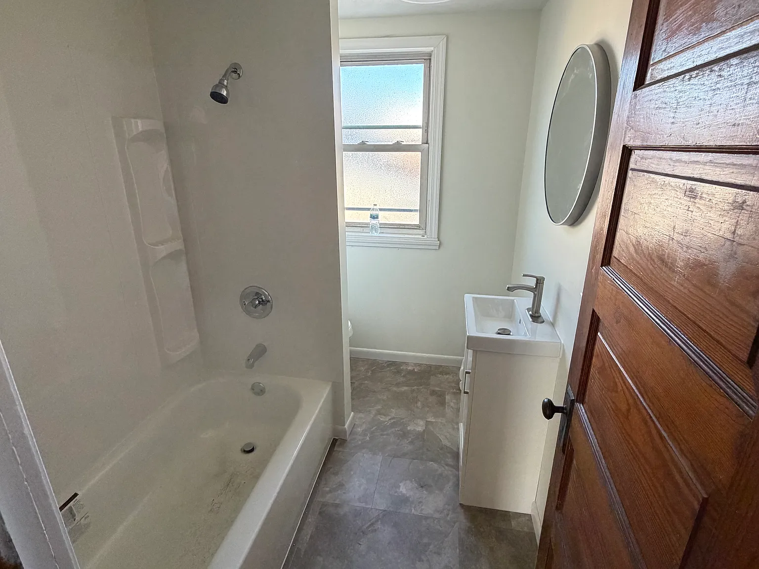 4 bed, 1.5 bath, 1710 sqft, $1,800 — Photo 4