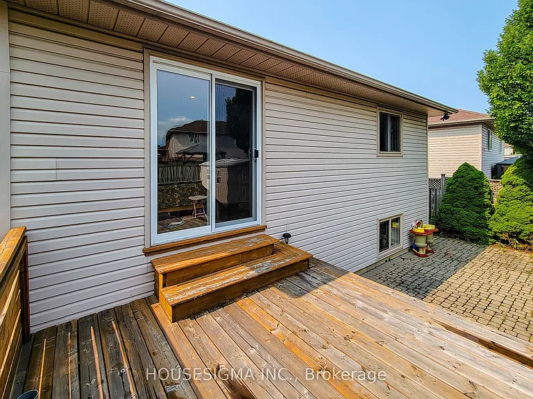 4 Treeview Ct — Photo 37
