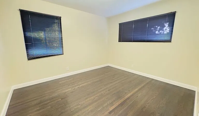 403 Lupin Ln — Photo 19
