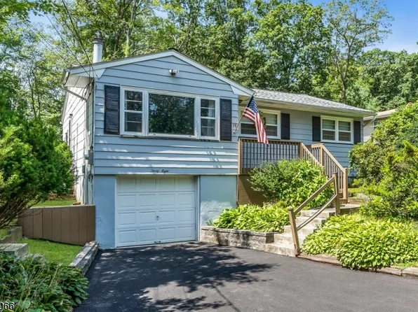 38 Ruth St, Hopatcong Boro, NJ 07874