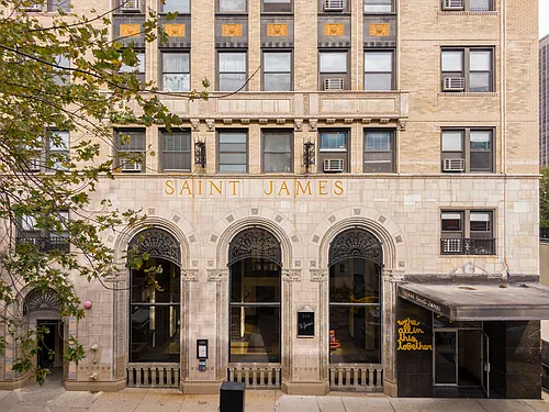 444 W. St. James Pl. Photo 1