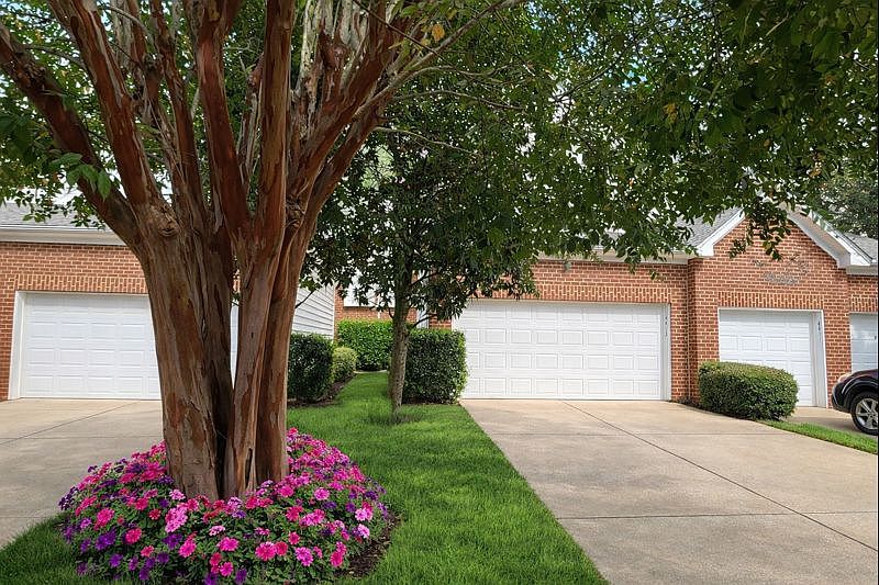 1st image of 4415 Pleasant View Dr