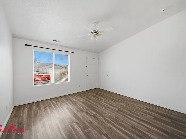 1058 N 1340 West Cir #2 — Photo 9
