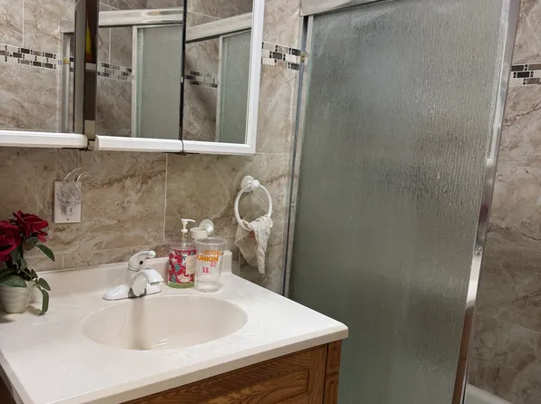 191 Grant Avenue image 20 of 34