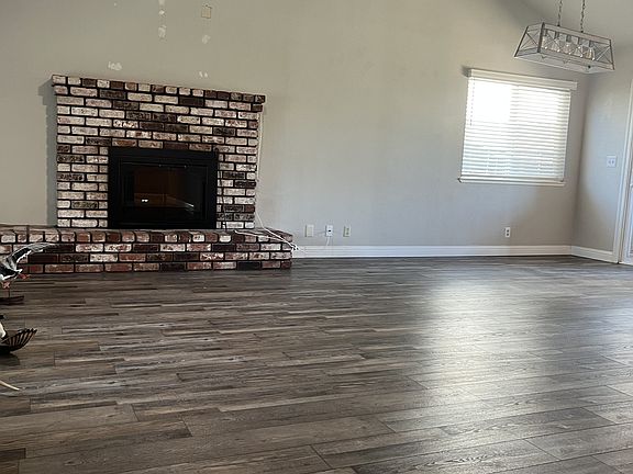 3rd image of 1741 Tamarack Dr