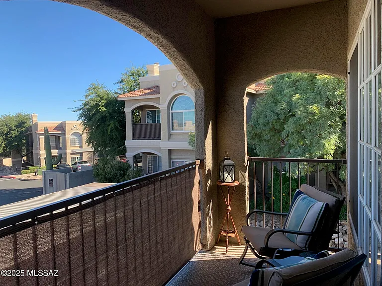 1500 E Pusch Wilderness Dr #15204 — Photo 17