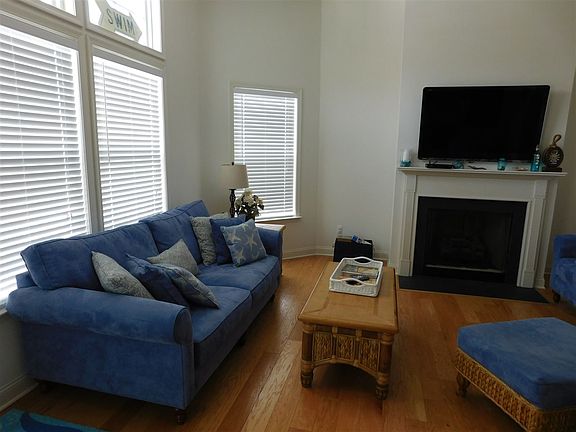 4th image of 4009 Landis Ave