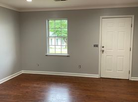 95 Montague St, Trenton, GA