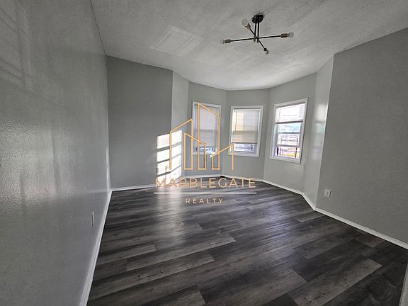 4th image of 520 Broadway #22A