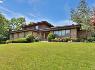 2 Deerfield Ln, Scarsdale, NY 10583