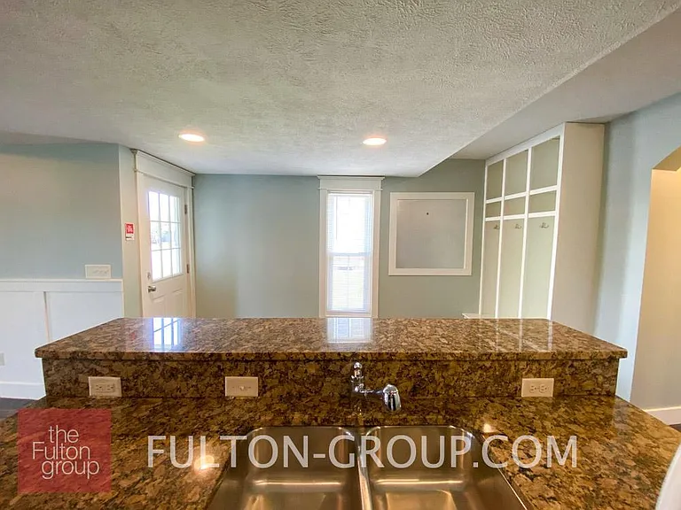 840 Michigan St NE — Photo 10