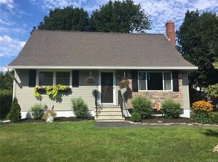 15 Kip Dr, Fishkill, NY 12524