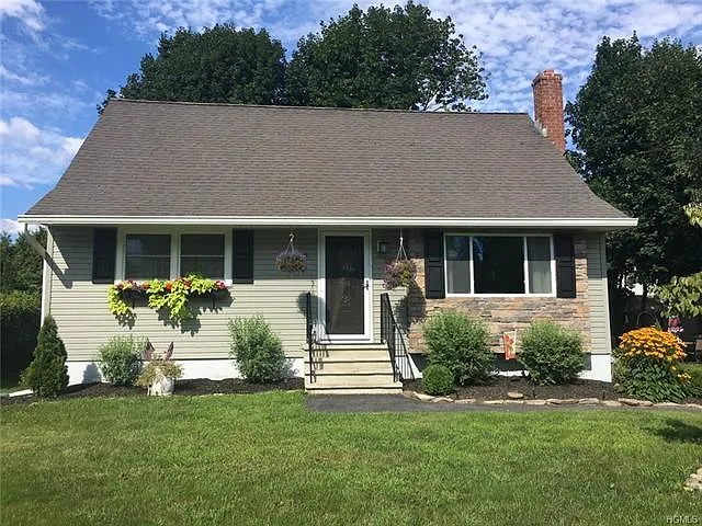 15 Kip Dr photo 1