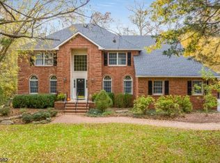 14 Lance Rd, Lebanon, NJ 08833