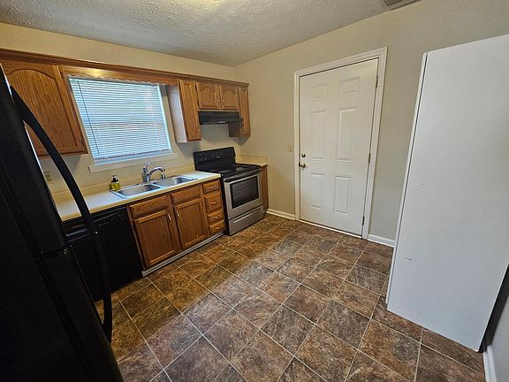 4th image of 309 Michelle Dr #A
