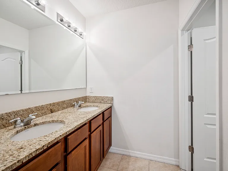 2062 Blue Highlands Dr — Photo 21