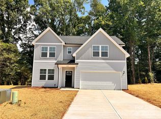 1218 Fall Day Cir SW, Lenoir, NC 28645