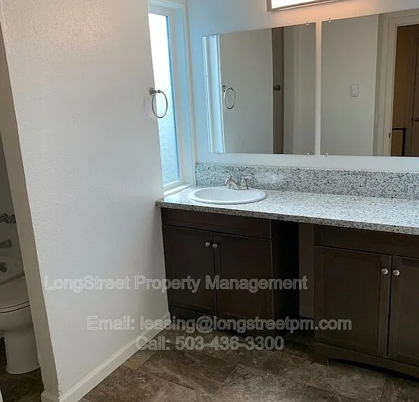 3161 N Shore Dr SE #4 — Photo 15