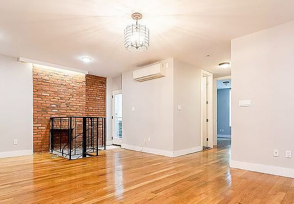 3rd image of 332 Chauncey St #1B