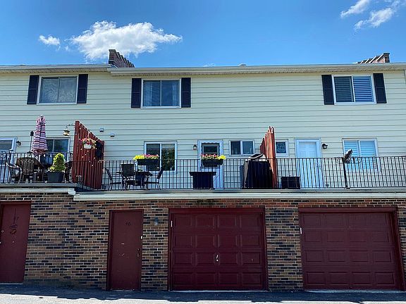 4th image of 46 Stoneledge Ct