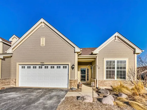 1665 Francis Dr, Hampshire, IL 60140