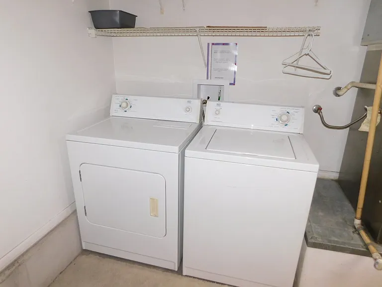 2517 Banora Point Dr — Photo 17