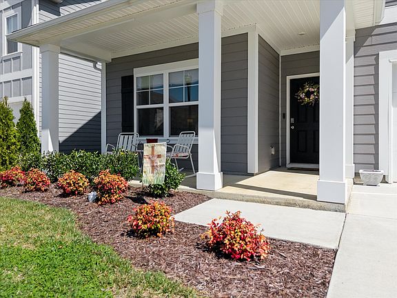 2nd image of 3813 Rivermont Way