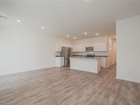 3rd image of 4237 Venus Falls Ave