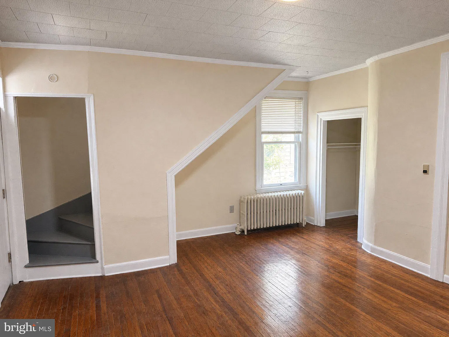 4 bed, 1.5 bath, 1382 sqft, $1,800 — Photo 4