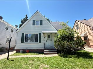 5596 South Blvd, Maple Heights, OH 44137