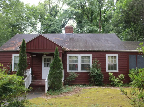 3048 Lewis Farm Rd, Raleigh, NC 27607