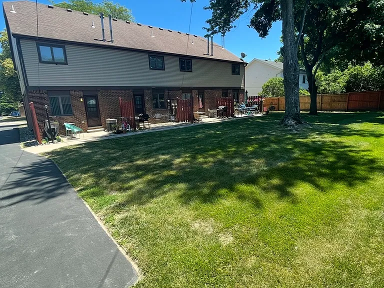 3951 Fairwood Dr — Photo 26