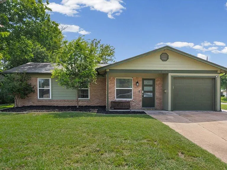 8514 Burrell Dr — Photo 2