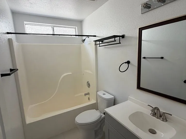 1102 Desert Oak Pl — Photo 14