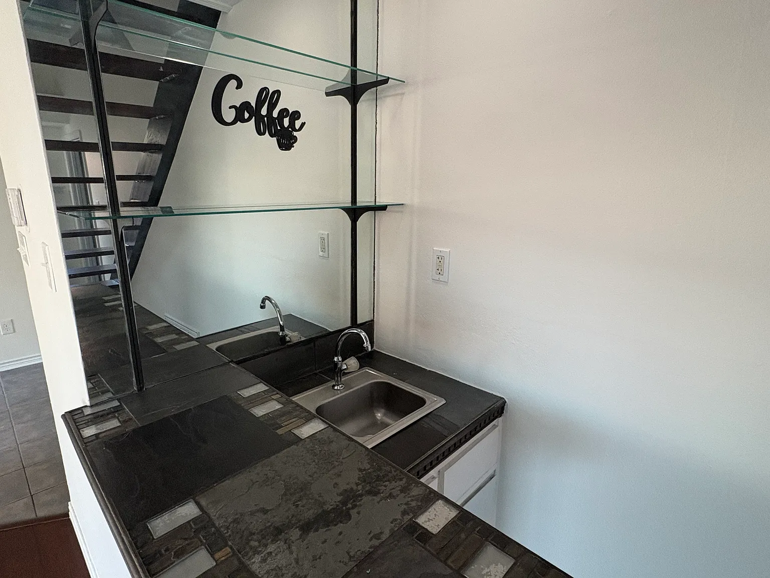 4242 N Capistrano Dr — Photo 3