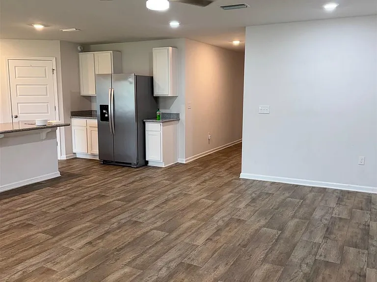 5628 Fulcina Ct — Photo 14