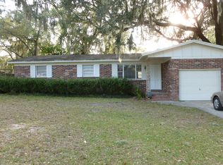 120 Saturn Ln E, Orange Park, FL 32073
