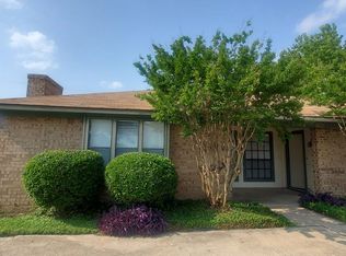 1001 Southmoor Dr, Arlington, TX 76010