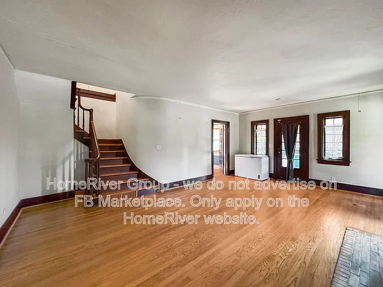 2730 NW 17th St — Photo 3